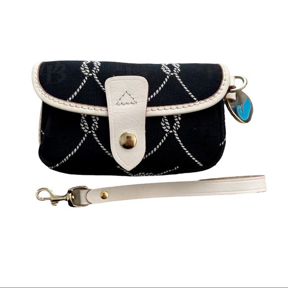 Dooney & Bourke Handbags - Dooney & Bourke Black and White Pouch Wristlet Wallet Clutch